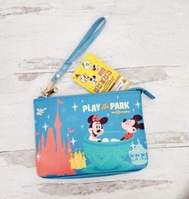 2024 Disney Parks Mickey & Minnie Play in Park Light Up Wristlet Wallet Clutch picture