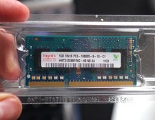 Hynix HMT312S6BFR6C-H9 1GB 1Rx16 SODIMM PC3-10600S-9-10-C1 DDR3 Memory picture