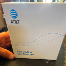 NETGEAR Nighthawk M7 Pro MR7400 AT&T 5G Wi-Fi Hotspot Modem Black picture
