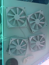 NZXT 120mm Case Fan White RF-Q12CR-W1 3-Pin Non PWM, Non RGB 4 fans in one picture