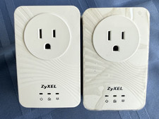 ZyXEL Powerline Adapter  PLA4211 Lot Of 2 White Used picture