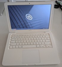 Apple MacBook 2.26ghz A1342 13” 2GB 120GB SSD LINUX MINT - GREAT CONDITION picture