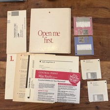 Vintage Apple Mac Macintosh Z/Plus Open Me First 3.5