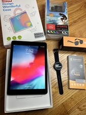 6 item Bundle Deal Apple iPad Air 1st Generation With Accessories picture