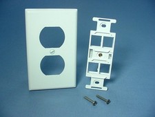 Leviton Quickport Snap-In 4-Port 1G Wallplate Insert Duplex 106 White 40898-W picture