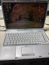 VTG Compaq Presario V2000 Laptop Intel Pentium M Tested Windows Xl. No Charger picture