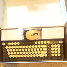 Wireless Standard Keyboard & Mouse Combo, English QWERTY, Coffee/Khaki picture