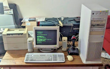 Vintage Gateway 2000 4DX-33V Desktop Computer picture