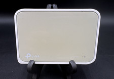 TP-Link TL-SF-1005D 5-Port 10/100/Mbps Ethernet Desktop Switch Plug & Play picture