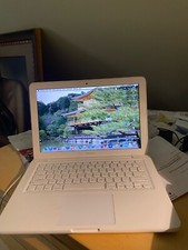 Apple Laptop 13