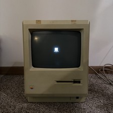 Macintosh 512K M0001W boots to Sad Mac; with Power Cord, Carrying Case, Keyboard picture