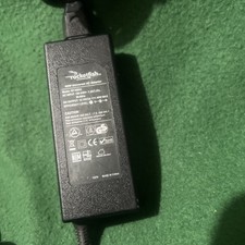 Rocketfish RF-NBAC 40W Universal AC Power Adapter Netbook Laptop Charger 12V-19V picture