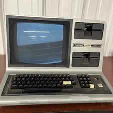 RADIO SHACK TRS-80 Model 3 Microcomputer picture