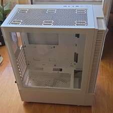 Thermaltake Divider 300 TG Snow White ATX Mid Tower TG Case picture