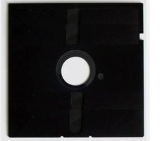 100 NEW IN APPEARANCE NON WORKING 5.25 FLOPPY DISKS.   (5 1/4 FLOPPY DISKETTES) picture