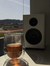 NZXT Relay PC Gaming Desktop Speakers AP-SPKW2-US White picture