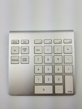 Belkin YourType F8T067 Wireless Bluetooth Keypad Great Condition Tested Working picture