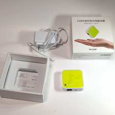 TP-LINK TL-WR702N Mini Wireless Router 150Mbps 802.11n USB/RJ-45 Green picture