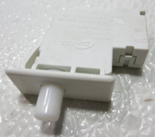 DC64-00828B DOOR Switch 90720 SPE110F DECO Dryer Snap In picture