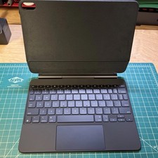 Apple iPad Air 11” M4 M3 Magic Keyboard Black picture