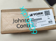 1PCS NEW  york  025W40088-000  Pressure sensor  FedEx or DHL picture