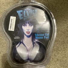 Elvira Mistress Of The Dark Silicone Gel Mouse Pad - (2017) Kreepsville Product picture
