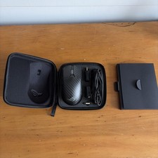 Asus ROG Harpe Ace Extreme - Carbon Fiber Wireless Lightweight Gaming Mouse picture