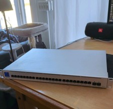 Ubiquiti UniFi Enterprise 24 PoE USW-Enterprise-24-PoE 24-Port 400W 2.5GbE picture