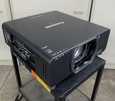 Panasonic PT-DZ10KU WUXGA DLP Lamp Projector 172 H - Tested No Lens No Remote picture