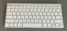 GENUINE Apple Wireless Bluetooth Keyboard A1314 Mac Aluminium AA Batteries picture