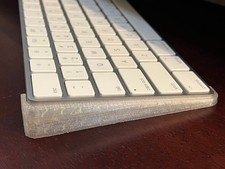 Magic Keyboard - Tilted Riser 3D-Printed picture
