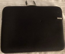 INCASE Laptop Case Black White Interior Zippered. OS-2006 picture