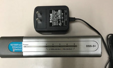 D-Link 10/100 Fast Ethernet Switch 5-port picture