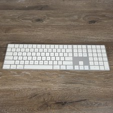 Apple A1843 Wireless Bluetooth Magic Keyboard With Numeric Keypad TESTED picture