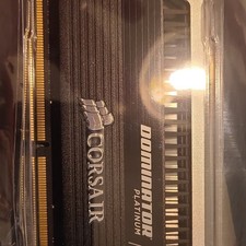 Corsair Dominator Platinum 32GB (2x16GB) 3000MHz DDR4 DIMM 288-Pin w/ FAN kit picture