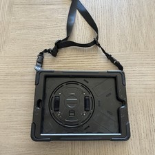 I Pad 10.2 Hand Hold Case And Strap In black picture