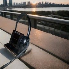 Plantronics W02 DECT 6.0 Wireless USB Headset with Base, Black Single Ear picture