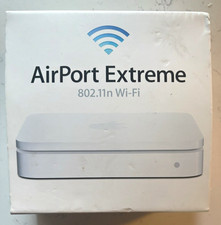 Apple AirPort Extreme 802.11n Dual-Band WiFi Router 300Mbps MD031LL/A picture