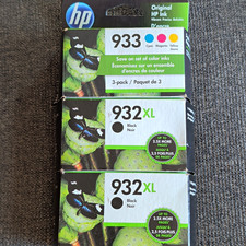 HP Genuine 932XL/933 2 black + 1 Cyan/Magenta/Yellow inkjet. expired 2022-2023 picture