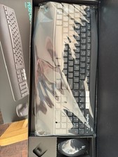 Logitech MK540 (920-008671) Wireless Keyboard and Mouse Combo picture