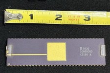 Signetics SCN68000 Purple Ceramic Gold Top CPU 1984 Vintage Processor. Rare Col. picture