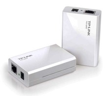 TP-LINK TL-POE200 Power Over Ethernet Kit, 1 Injector, 1 Splitter, 5 VDC Output picture