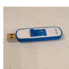 Lexar JumpDrive S70 32GB USB 3.0 Retractable Flash Drive Blue/White picture