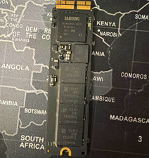 Samsung M.2 2280 NVMe PCIe Internal SSD 3500MB/s MZVLB512HBJQ MacBook picture