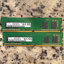 Samsung 16GB (2x8GB) DDR4 PC4-3200AA 288-Pin DIMM Non-ECC M378A1G44AB0-CWE picture