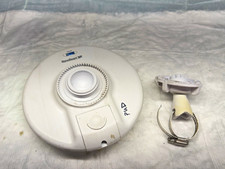 Ubiquiti NanoBeam M5 NBE-M5-19 5GHz 19dBi airMAX Wireless Bridge w/ Mount picture