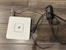 Ubiquiti Networks UniFi Security Gateway (USG)  -- Fully functional picture