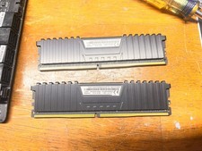 Corsair 32GB (2x16GB) PC4-26600 DDR4-3333MHz Memory P/N: CMK32GX4M2C3333C16 picture