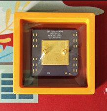 Vintage cpu collection: dec s45779-15 Ceramic old cpu with gold plated pins. picture