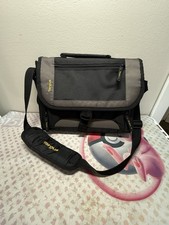 Targus Tablet or Small Laptop Messenger Shoulder & Hand Carry Bag  College Ready picture